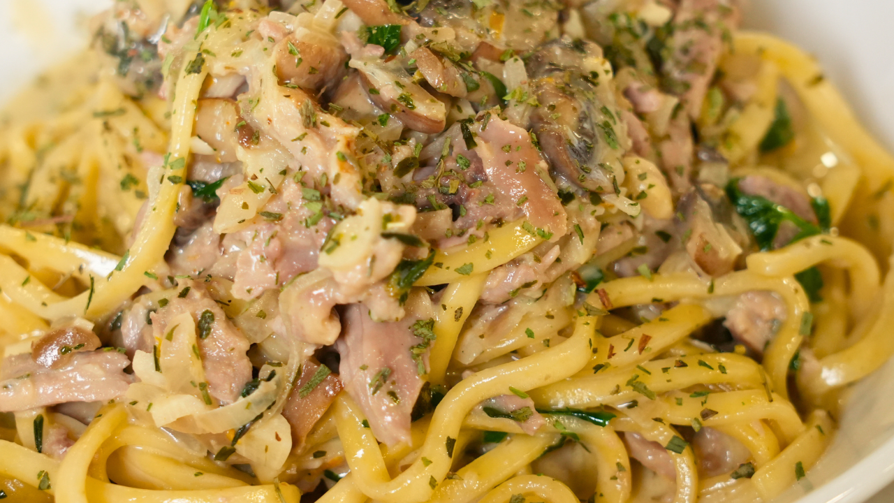 Creamy Duck, Mushroom and Tarragon Linguine with Tim Bone Recipe | Luv-a-Duck – Australia’s Favourit